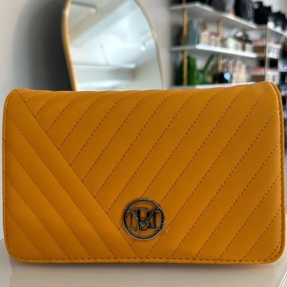 Badgley Mischka yellow crossbody purse $99 MSRP - Picture 2 of 8
